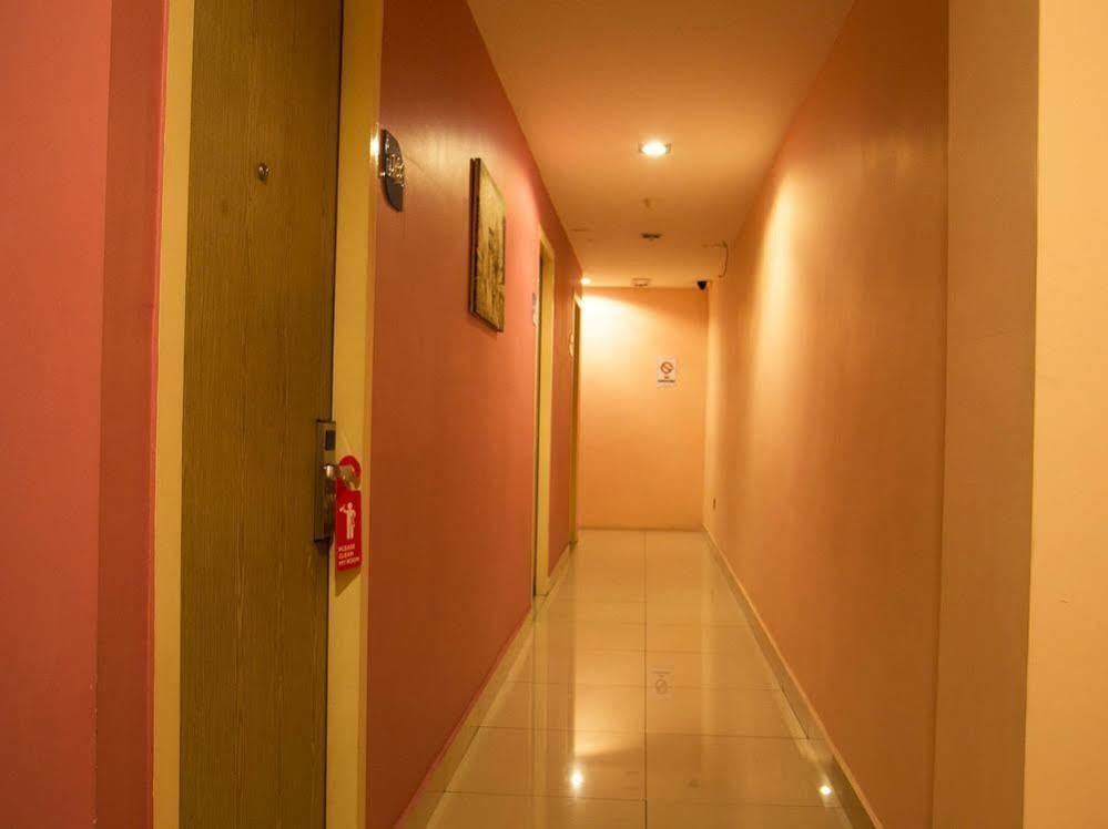 Oyo Rooms Maharajalela Monorail Station Kuala Lumpur Buitenkant foto